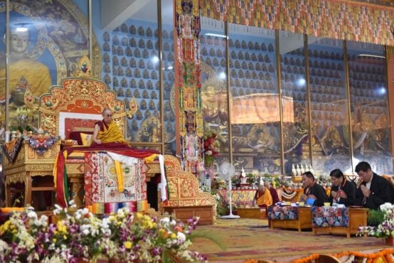 达赖喇嘛尊者在印度南部甘丹寺北顶僧院举办的长寿祈愿法会上致辞 2019年12月22日 照片/TenzinJigme/CTA