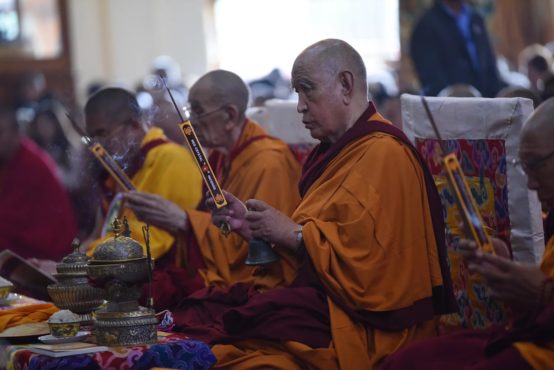 藏传佛教格鲁派高僧大德在法会念诵达赖喇嘛尊者祈愿文 2019年12月22日 照片/TenzinJigme/CTA