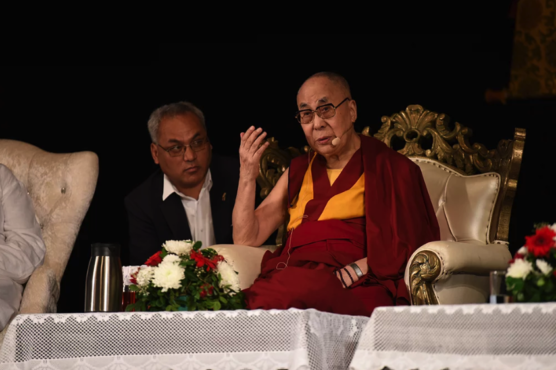 达赖喇嘛尊者在活动上发表以“古印度纳兰陀佛法与现代世界的关联”为主题的演讲 2019年2月11日 照片/Tenzin Jigme/CTA