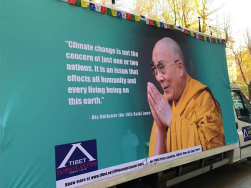 “西藏气候变化宣传卡车”西班牙马德里市区行驶