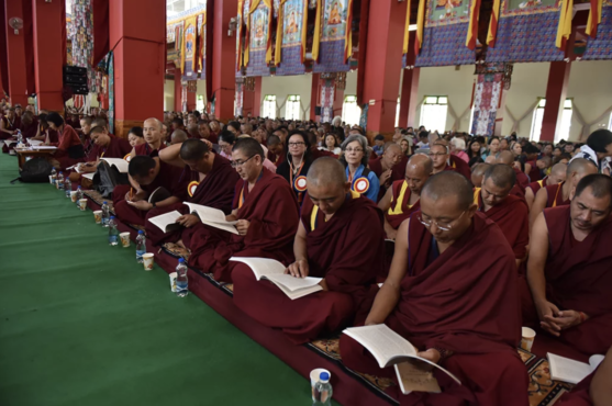 在印南哲蚌洛色林寺出席《中观四百论》研讨会的各方僧众 2019年12月17日 照片/Tenzin Jigme/CTA