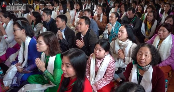 聆听达赖喇嘛尊者开示的东南亚佛教徒 2020年1月8日 照片/视频截图