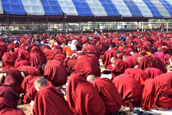 在印度佛教圣地菩提迦耶接受达赖喇嘛尊者传授《文殊法类》灌顶及随许的僧俗信众 2019年1月6日 照片/Pasang Dhonduop/CTA