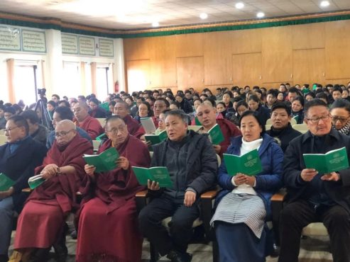 藏人行政中央为康楚仁波切圆寂举办祈愿法会