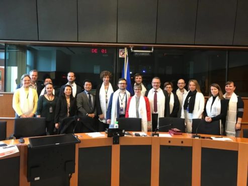欧洲议会支持西藏小组成员与驻比利时办事处代表扎西平措   照片/资料图片