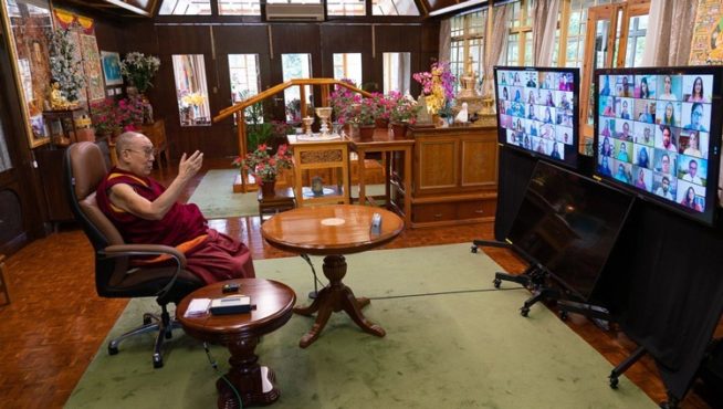 达赖喇嘛尊者透过视讯向各国教育工作者讲解慈悲与非暴力理念 2020年8月25日 摄影/Ven Tenzin Jamphel/OHHDL