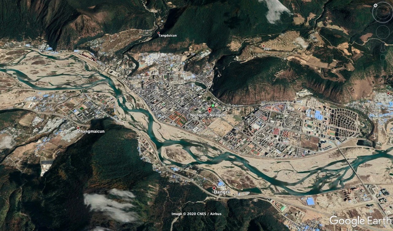 西藏南部的林芝市 照片/谷歌地球